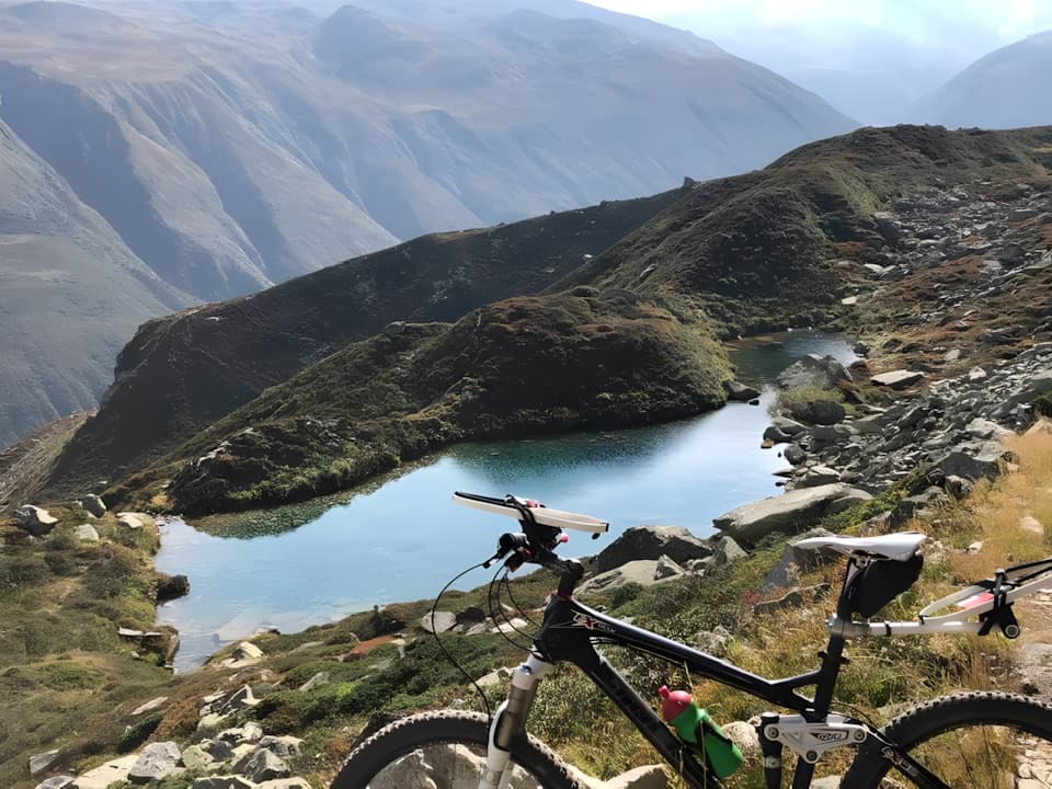 Front- und Heckträger am Mountainbike